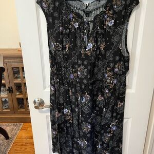 torrid Black Floral Tie-Neck Midi Dress
